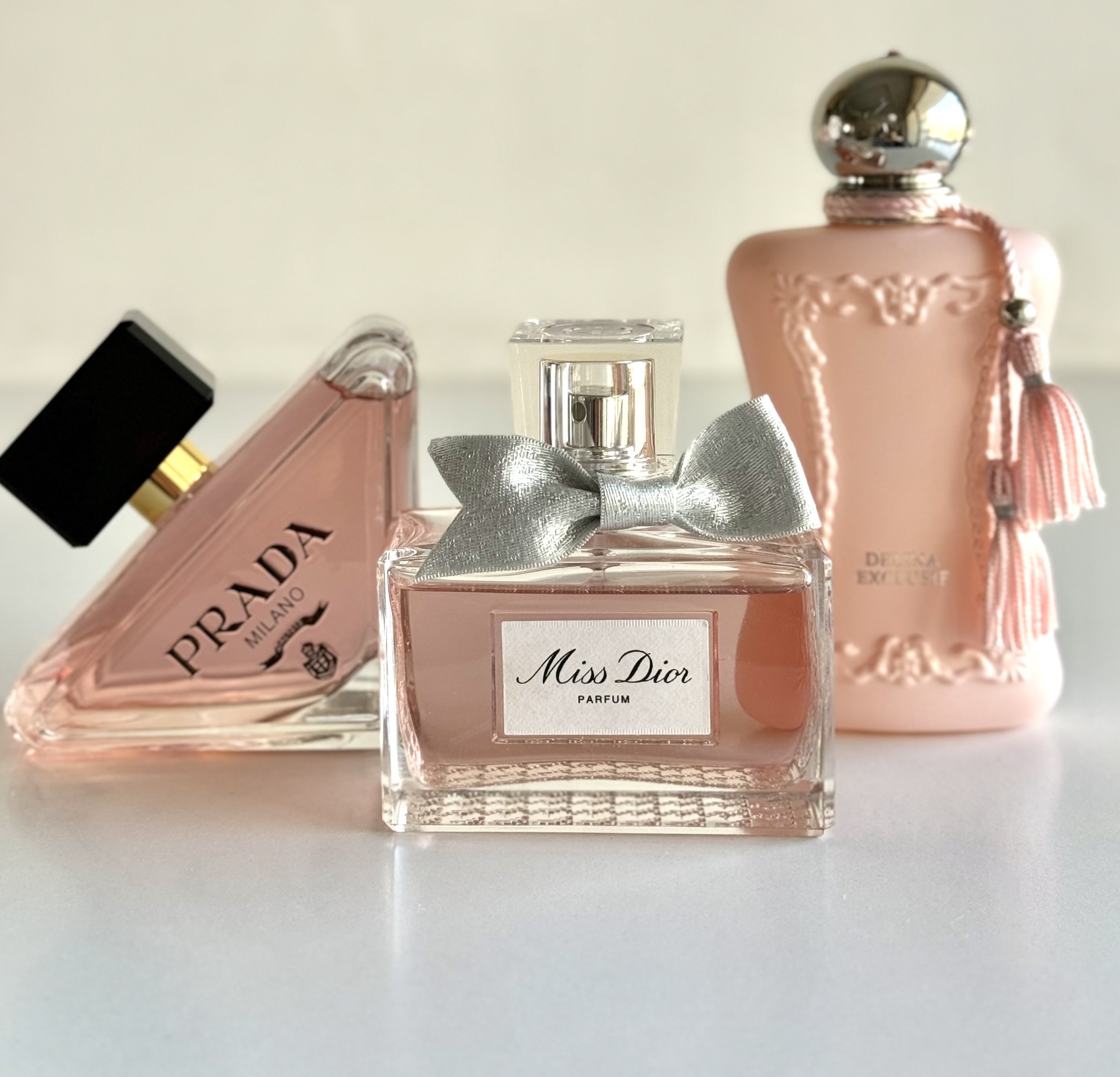 عطور ومكياج